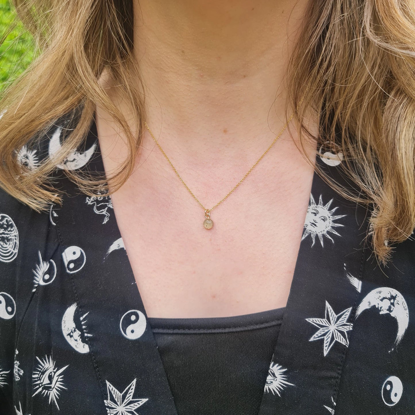 Teeny Moondust Necklace Gold