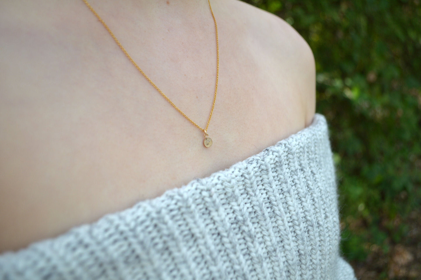 Tiny Moondust Necklace Gold