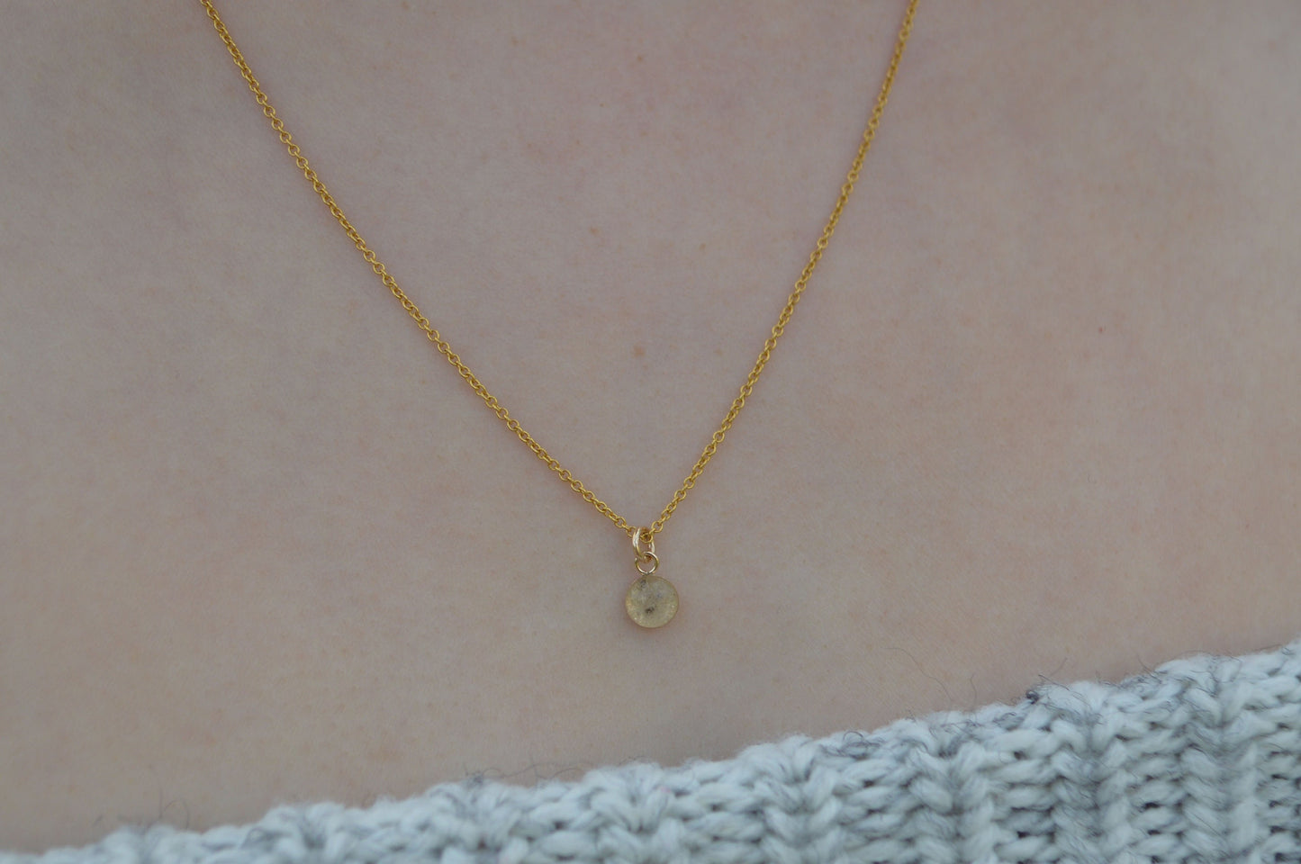 Tiny Moondust Necklace Gold