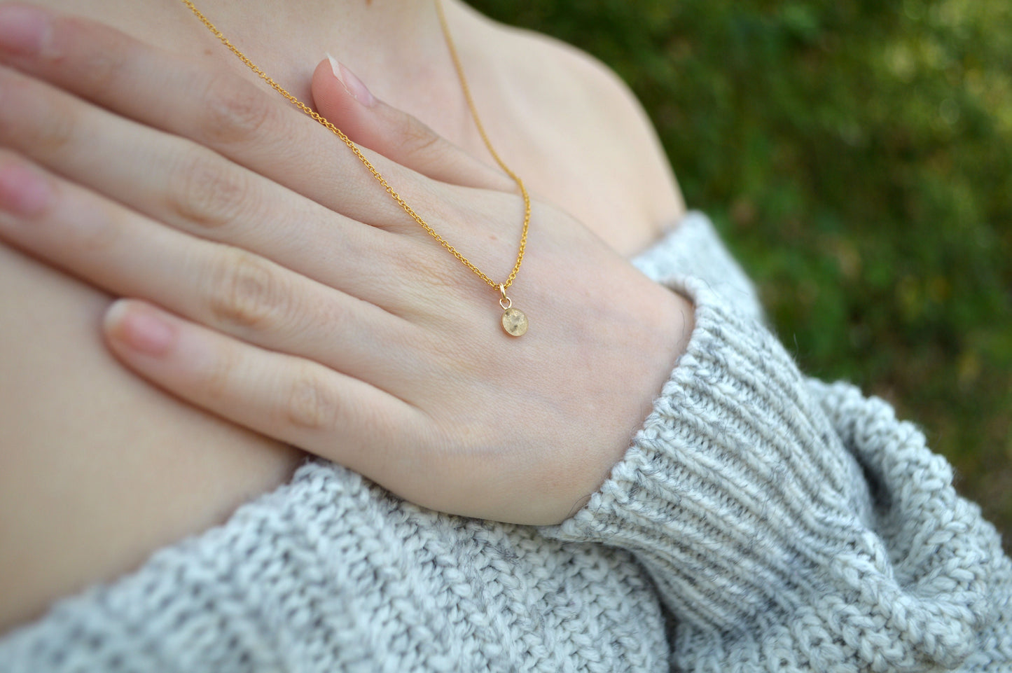 Tiny Moondust Necklace Gold